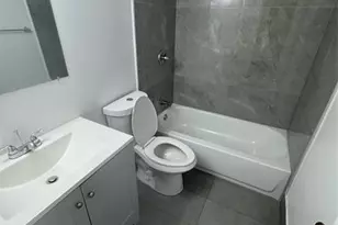 203 Lake Pointe Dr, Oakland Park, FL 33309 - Photo 9