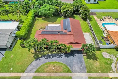 5760 SW 7th St, Plantation, FL 33317 - Photo 5