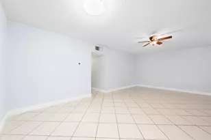 1340 NE 28th Ave, Pompano Beach, FL 33062 - Photo 13