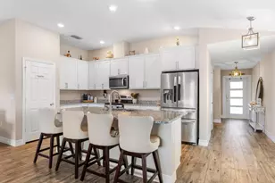 5580 NW Pine Trail Cir, Port Saint Lucie, FL 34983 - Photo 5