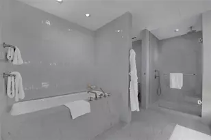 525 N Fort Lauderdale Beach Blvd, Fort Lauderdale, FL 33304 - Photo 21