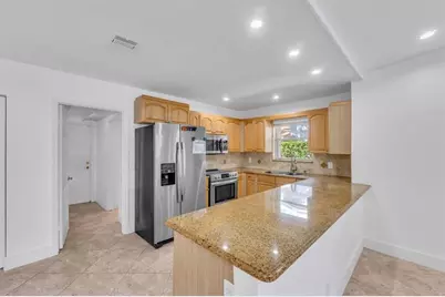 3143  Deer Creek Lake Shore Dr, Unit #3143, Deerfield Beach, FL 33442 - Photo 13