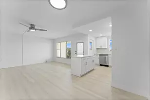 804 SE 7th St, Deerfield Beach, FL 33441 - Photo 9