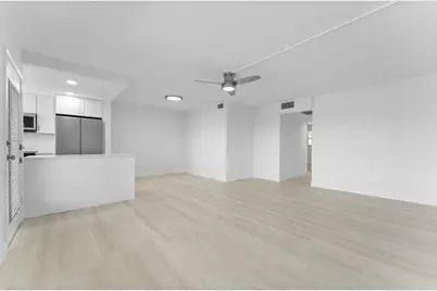 804 SE 7th St, Unit #404, Deerfield Beach, FL 33441 - Photo 7