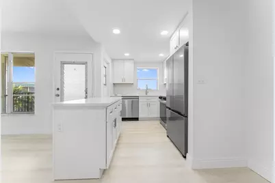 804 SE 7th St, Unit #404, Deerfield Beach, FL 33441 - Photo 11