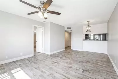 911  Twin Lakes Dr, Unit #3-N, Coral Springs, FL 33071 - Photo 3