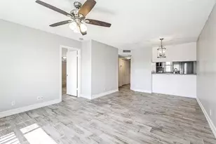 911 Twin Lakes Dr, Coral Springs, FL 33071 - Photo 3