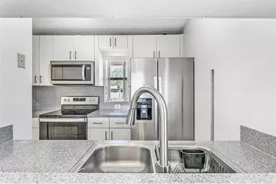 911  Twin Lakes Dr, Unit #3-N, Coral Springs, FL 33071 - Photo 7