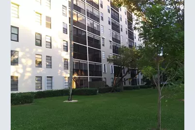 2112 S Cypress Bend Dr, Unit #207, Pompano Beach, FL 33069 - Photo 5