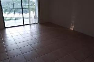 2112 S Cypress Bend Dr, Pompano Beach, FL 33069 - Photo 9