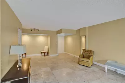 200  178th Dr, Unit #309, Sunny Isles Beach, FL 33160 - Photo 3