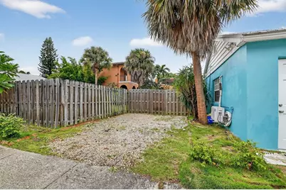 1330  S N St, Lake Worth Beach, FL 33460 - Photo 21