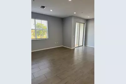 2137  Shoma Dr, Unit #156 Bldg 17, Royal Palm Beach, FL 33414 - Photo 5