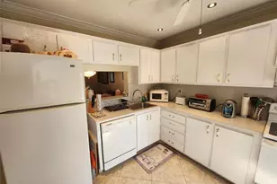 4191 NW 41st St, Lauderdale Lakes, FL 33319 - Photo 13