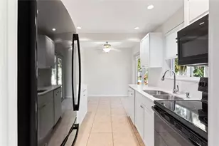 2616 Middle River Dr, Fort Lauderdale, FL 33306 - Photo 3