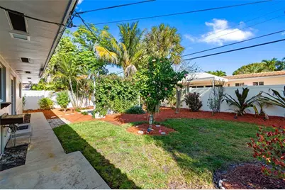 2616  Middle River Dr, Fort Lauderdale, FL 33306 - Photo 37