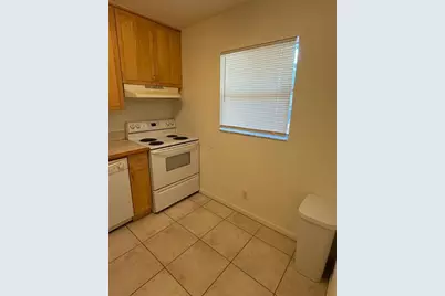 5515  Lakewood Cir, Unit #112, Margate, FL 33063 - Photo 3