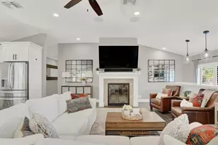 2713 NE 21st Ave, Fort Lauderdale, FL 33306 - Photo 9