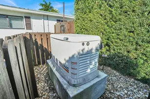 2713 NE 21st Ave, Fort Lauderdale, FL 33306 - Photo 45