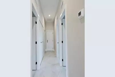 560 NW 12th St, Fort Lauderdale, FL 33311 - Photo 13