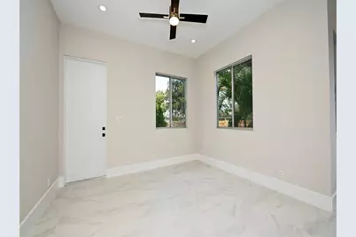 560 NW 12th St, Fort Lauderdale, FL 33311 - Photo 5