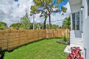560 NW 12th St, Fort Lauderdale, FL 33311 - Photo 27