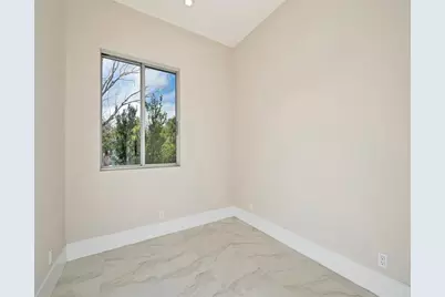 560 NW 12th St, Fort Lauderdale, FL 33311 - Photo 17