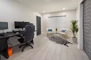 7831 NW 4th St, Plantation, FL 33324 - Photo 27