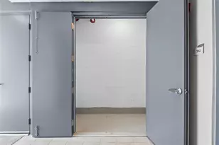 160 Isle of Venice Dr, Fort Lauderdale, FL 33301 - Photo 35