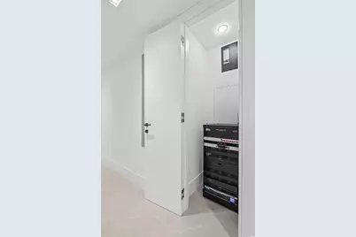 160  Isle Of Venice Dr, Unit #302, Fort Lauderdale, FL 33301 - Photo 29