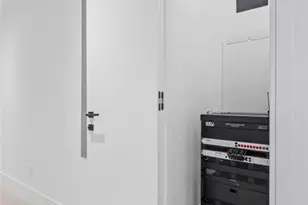 160 Isle of Venice Dr, Fort Lauderdale, FL 33301 - Photo 29