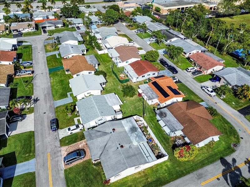 4805 NW 25th Terrace main architectural view