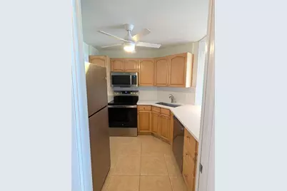 133 N Pompano Beach Blvd, Unit #606, Pompano Beach, FL 33062 - Photo 7