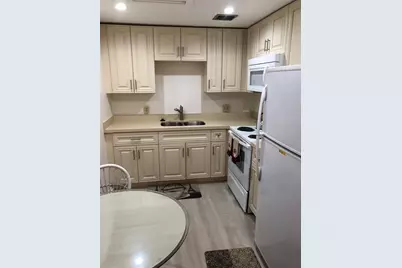 850 SW 133, Unit #B406, Pembroke Pines, FL 33027 - Photo 9