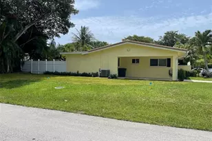 2728 NE 27th Ave, Lighthouse Point, FL 33064 - Photo 3