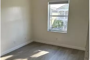 10535 NW 57th St, Coral Springs, FL 33076 - Photo 9