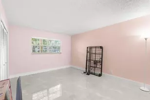 500 Oaks Ln, Pompano Beach, FL 33069 - Photo 17