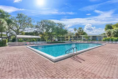 500  Oaks Ln, Unit #110, Pompano Beach, FL 33069 - Photo 29