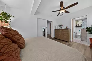 270 NE 42nd Ct, Oakland Park, FL 33334 - Photo 9