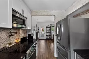 270 NE 42nd Ct, Oakland Park, FL 33334 - Photo 27