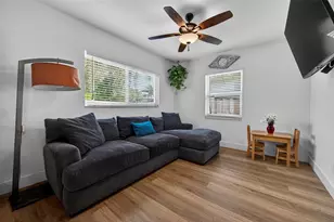 270 NE 42nd Ct, Oakland Park, FL 33334 - Photo 15