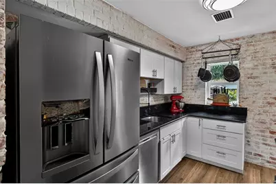 270 NE 42nd Ct, Oakland Park, FL 33334 - Photo 25