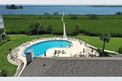 6175 S Mirror Lake Dr, Unit #301, Sebastian, FL 32958 - Photo 15