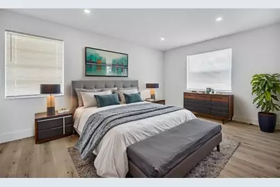 1015 NE 17th Ave, Unit #201, Fort Lauderdale, FL 33304 - Photo 1