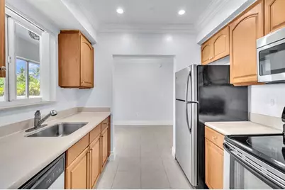 9930  Collins Ave, Unit #14, Bal Harbour, FL 33154 - Photo 9