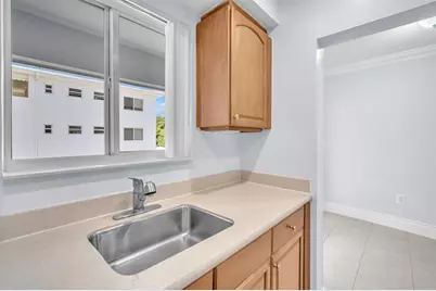 9930  Collins Ave, Unit #14, Bal Harbour, FL 33154 - Photo 7