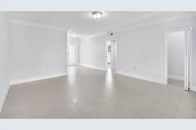 9930  Collins Ave, Unit #14, Bal Harbour, FL 33154 - Photo 13