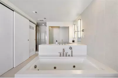 3101  Bayshore Dr, Unit #2406, Fort Lauderdale, FL 33304 - Photo 25