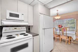 420 Richmond C, Deerfield Beach, FL 33442 - Photo 3