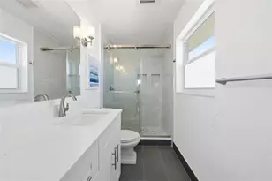 1332 Bayview Dr, Fort Lauderdale, FL 33304 - Photo 23